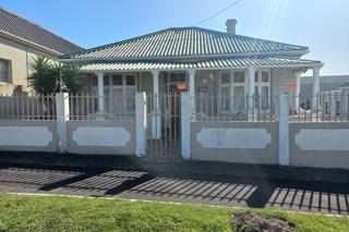 To Let commercial Property for Rent in Quigney Eastern Cape